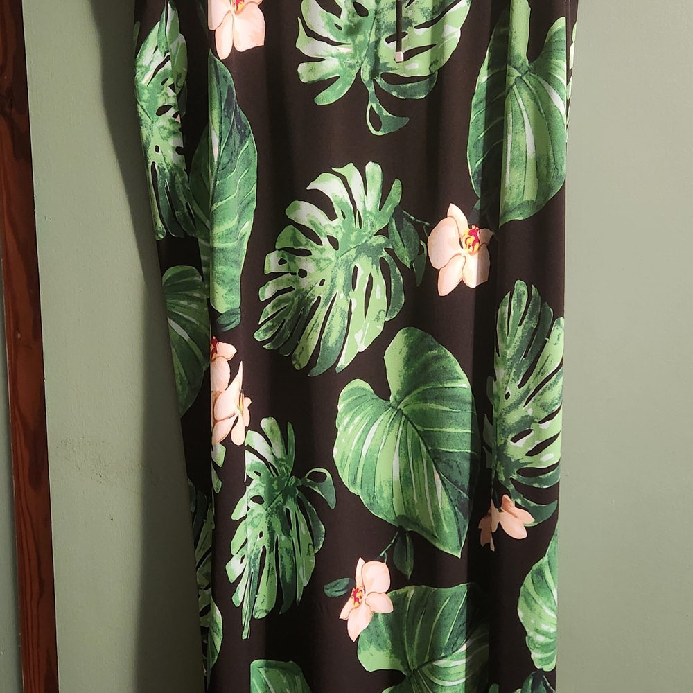 White House Black Market Black and Green Maxi Skirt